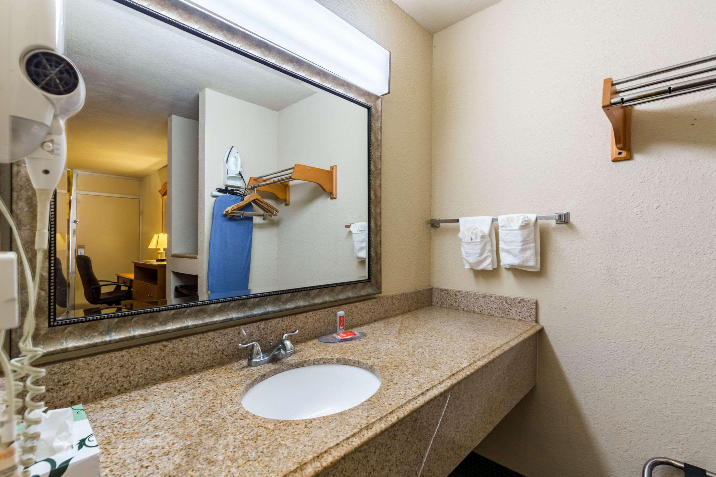 Econo Lodge Baytown Εξωτερικό φωτογραφία