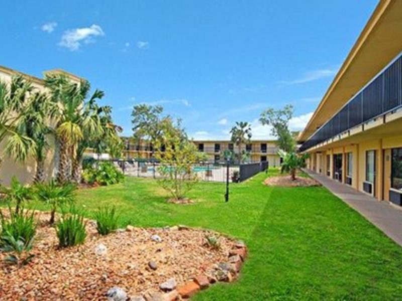 Econo Lodge Baytown Εξωτερικό φωτογραφία